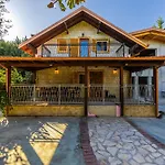 Ferma Gold By Pikhost Apartment