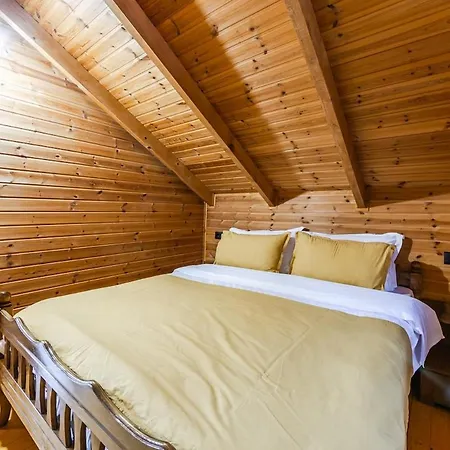 Ferma Gold By Pikhost Apartament *