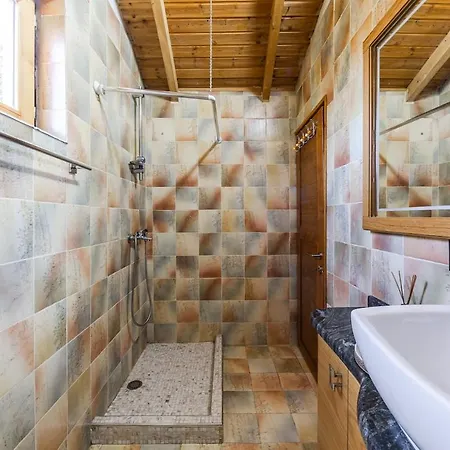 Ferma Gold By Pikhost Apartament Tirana