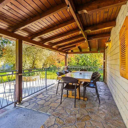 Apartament Ferma Gold By Pikhost